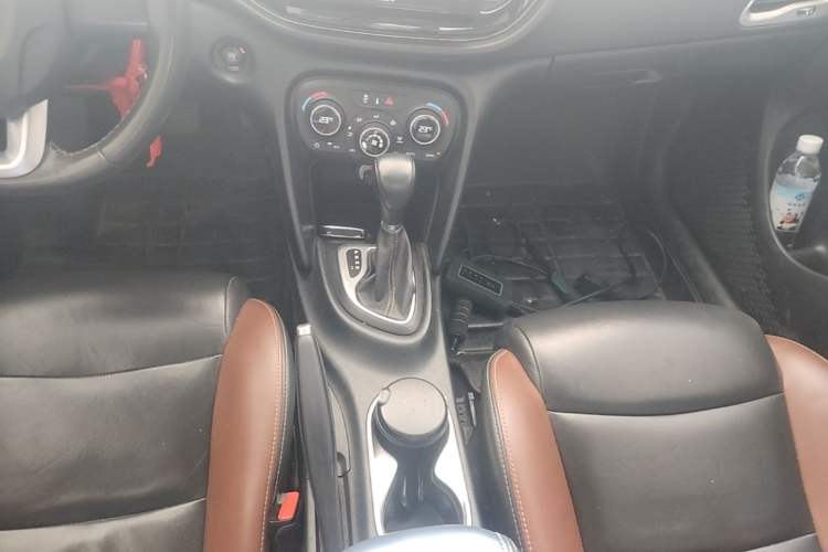 Used Fiat Viaggio 2015 1.4T Automatic Jingxiang Edition Gear Lever