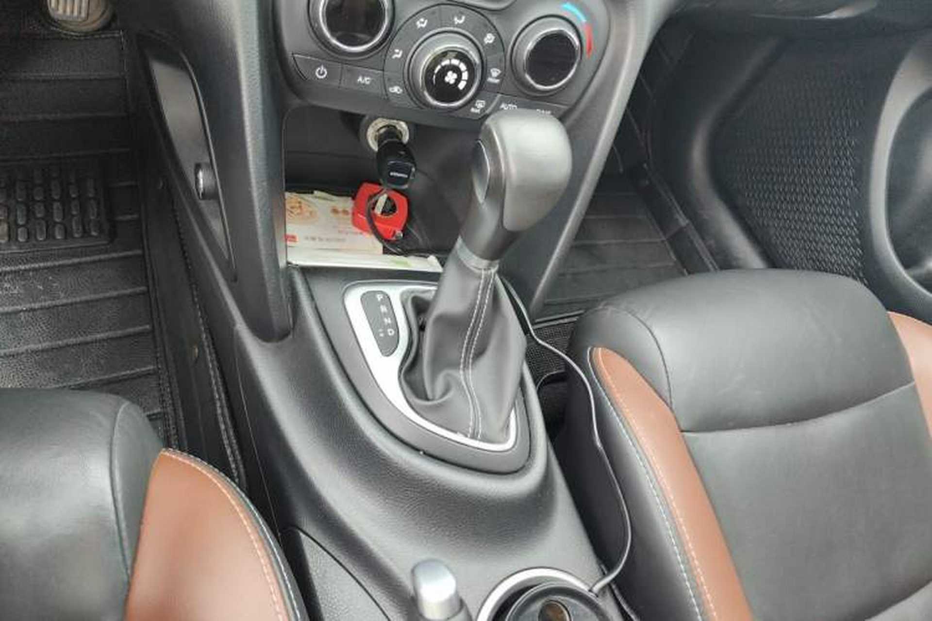 Used Fiat Viaggio 2015 1.4T Automatic Jingxiang Edition Gear Lever