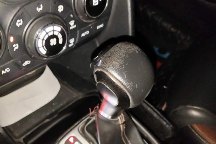 Used Fiat Viaggio 2015 1.4T Automatic Jingxiang Edition Gear Lever