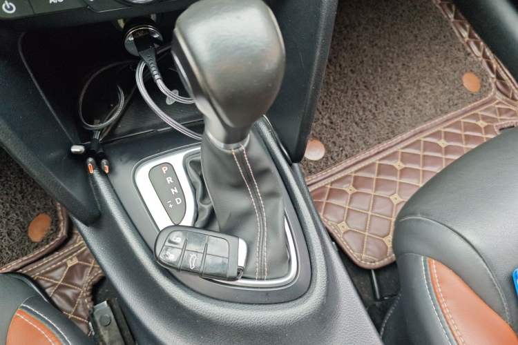 Used Fiat Viaggio 2015 1.4T Automatic Jingxiang Edition Gear Lever