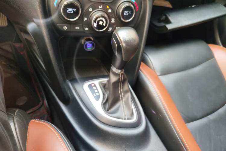 Used Fiat Viaggio 2015 1.4T Automatic Jingxiang Edition Gear Lever