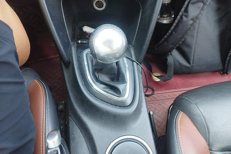 Used Fiat Viaggio 2015 1.4T Manual Jingxiang Edition Gear Lever