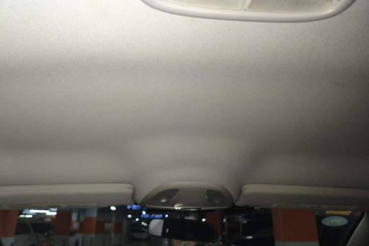 Used Fiat Viaggio 2015 1.4T Automatic Enjoyment Edition Headliner