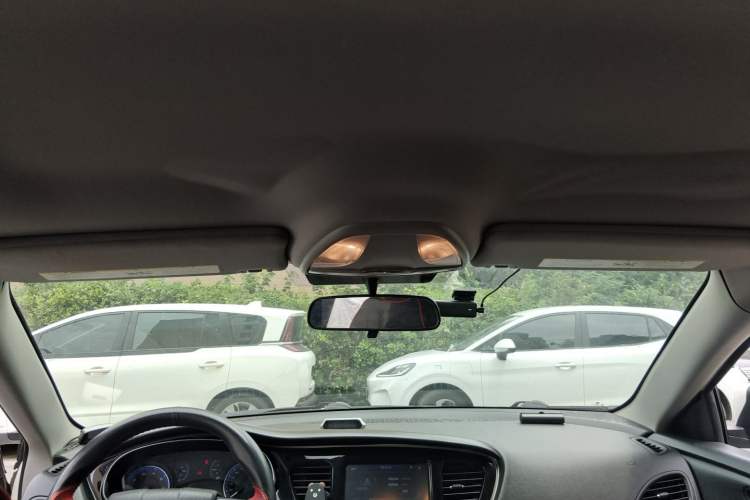 Used Fiat Viaggio 2015 1.4T Manual Enjoyment Edition Headliner