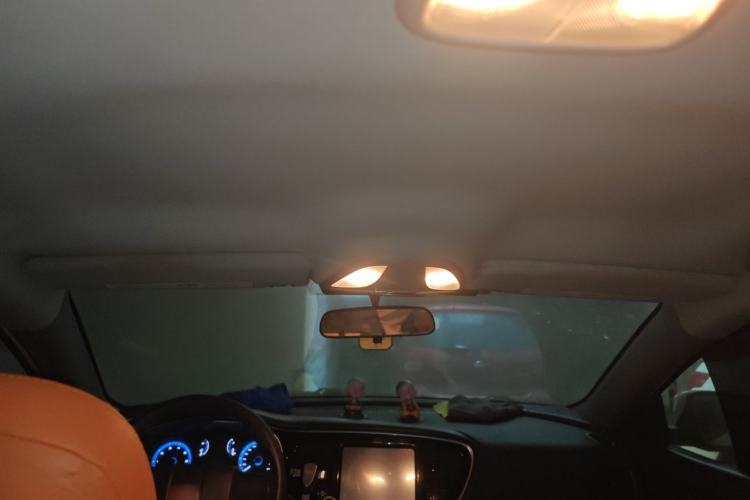 Used Fiat Viaggio 2015 1.4T Manual Enjoyment Edition Headliner