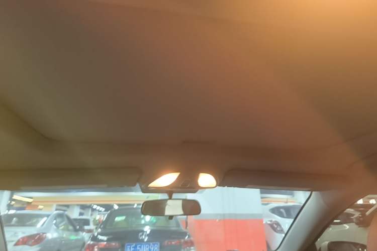 Used Fiat Viaggio 2015 1.4T Automatic Jingxiang Edition Headliner
