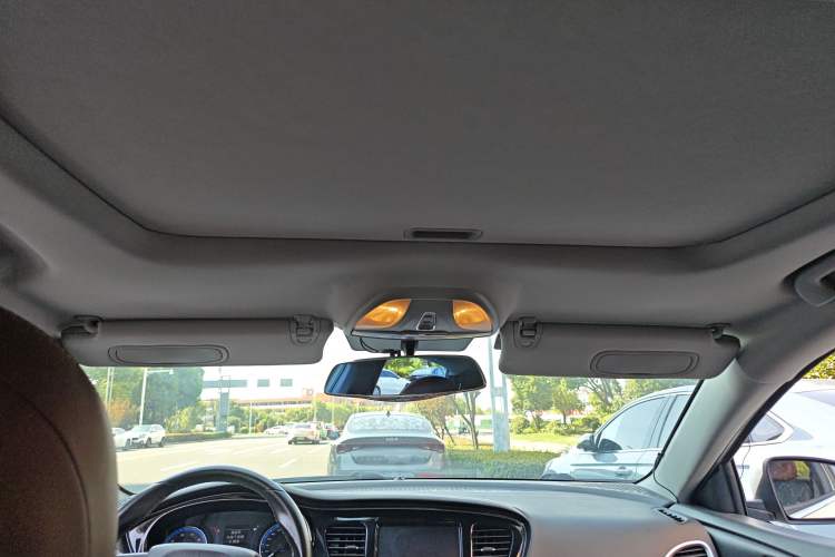 Used Fiat Viaggio 2015 1.4T Automatic Jingxiang Edition Headliner
