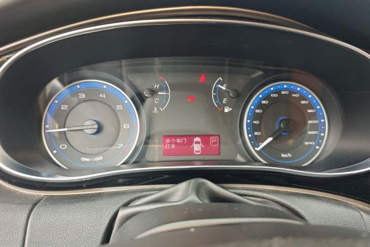 Used Fiat Viaggio 2015 1.4T Automatic Enjoyment Edition Instrument Cluster