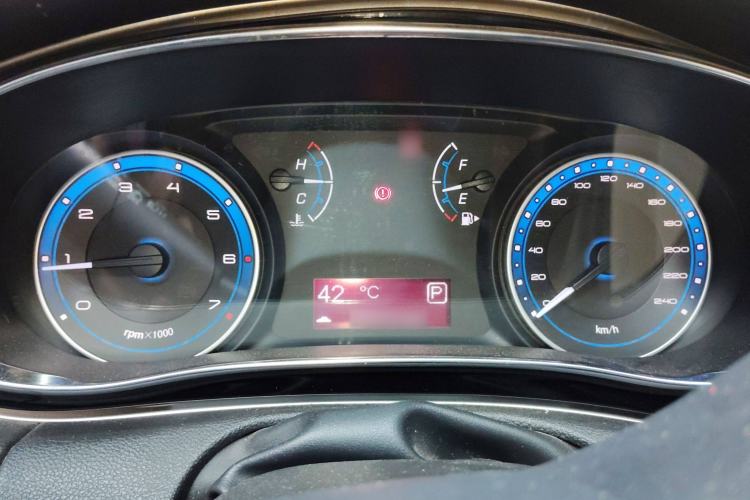 Used Fiat Viaggio 2015 1.4T Automatic Enjoyment Edition Instrument Cluster