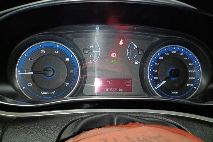 Used Fiat Viaggio 2015 1.4T Automatic Enjoyment Edition Instrument Cluster