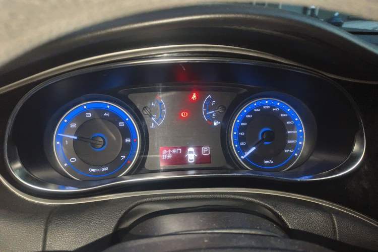 Used Fiat Viaggio 2015 1.4T Automatic Enjoyment Edition Instrument Cluster