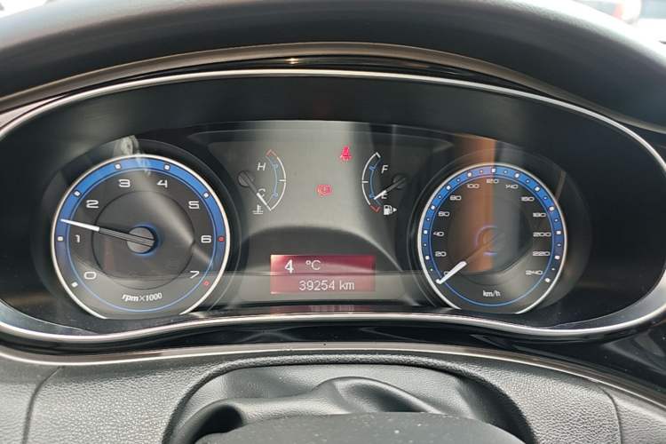 Used Fiat Viaggio 2015 1.4T Manual Enjoyment Edition Instrument Cluster