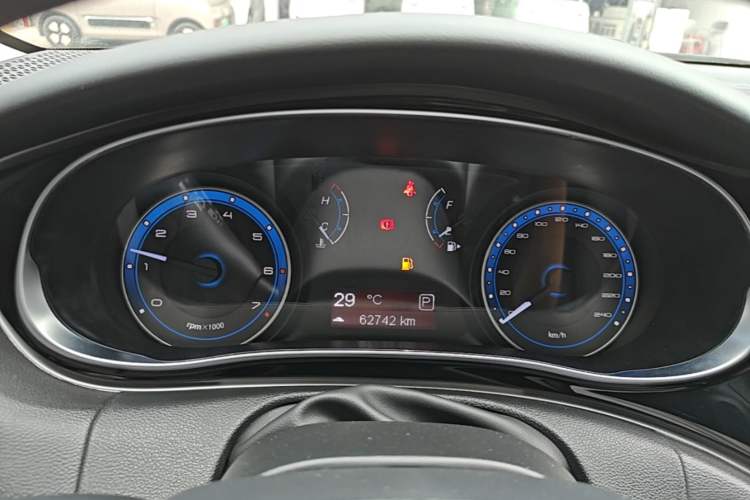 Used Fiat Viaggio 2015 1.4T Automatic Enjoyment Edition Instrument Cluster