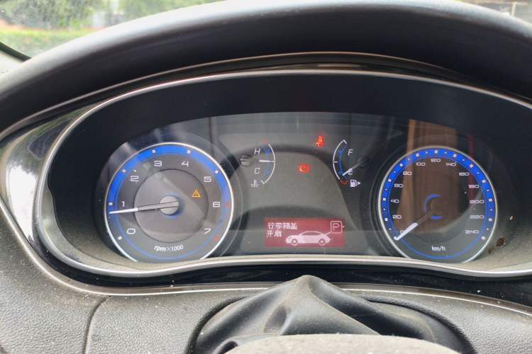 Used Fiat Viaggio 2015 1.4T Automatic Enjoyment Edition Instrument Cluster