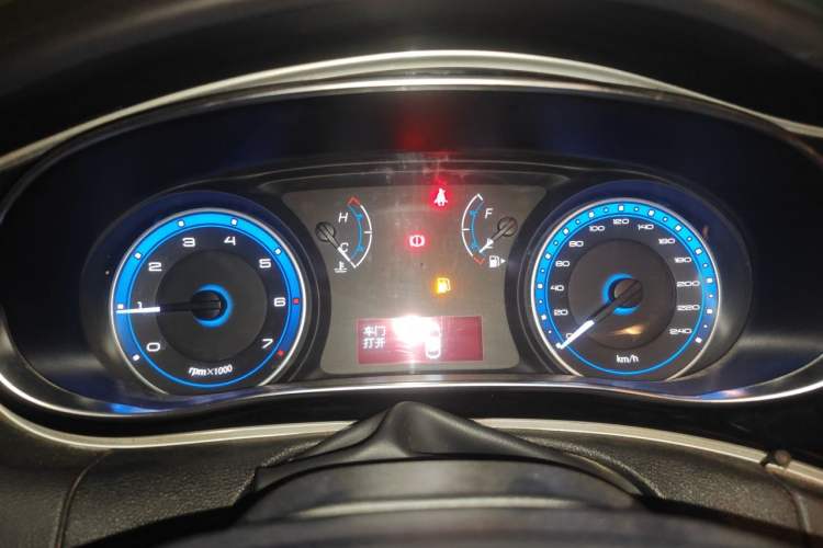 Used Fiat Viaggio 2015 1.4T Manual Enjoyment Edition Instrument Cluster