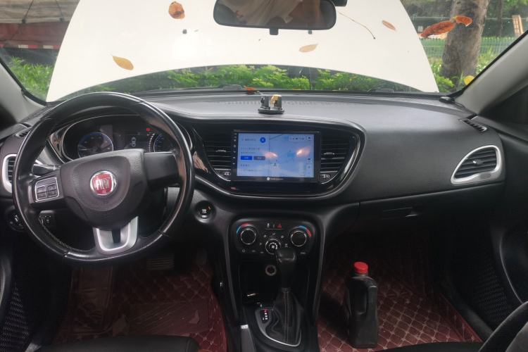 Used Fiat Viaggio 2015 1.4T Automatic Jingxiang Edition Interior 2