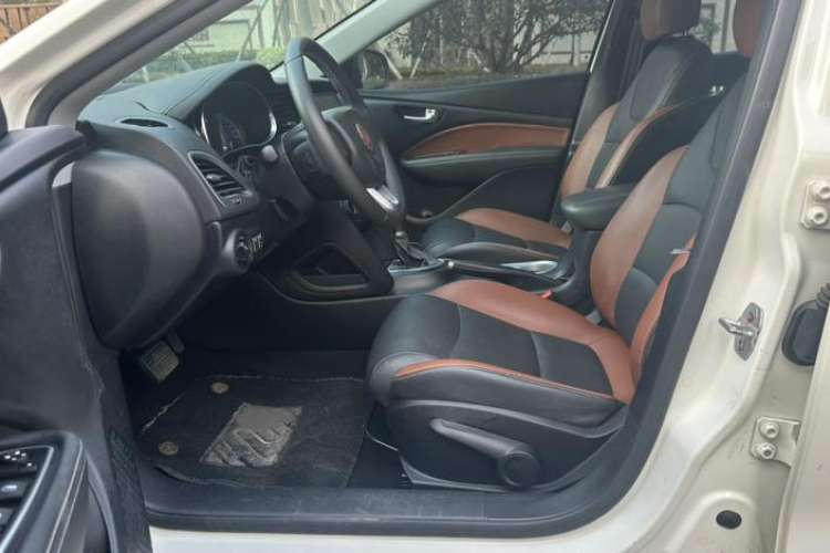 Used Fiat Viaggio 2015 1.4T Automatic Jingxiang Edition Interior 2