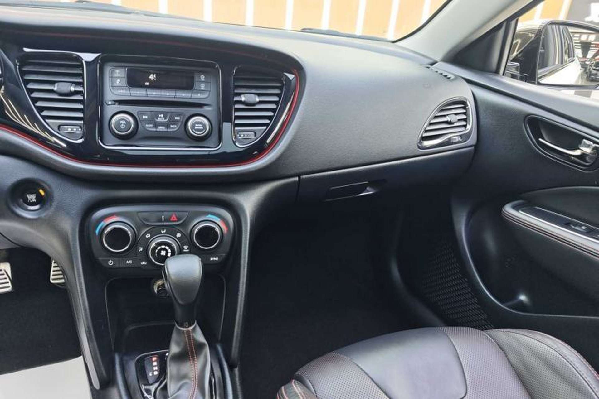 Used Fiat Viaggio 2015 1.4T Automatic Enjoyment Edition Interior 3