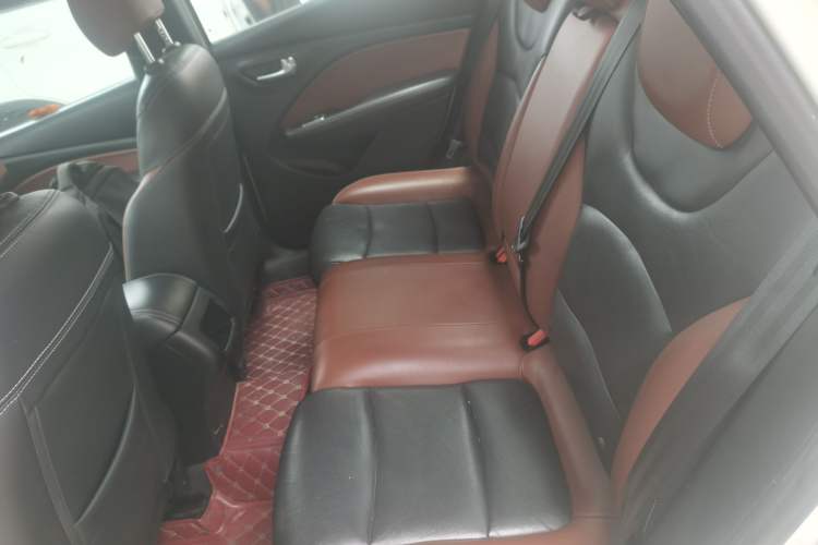 Used Fiat Viaggio 2015 1.4T Automatic Jingxiang Edition Interior 4
