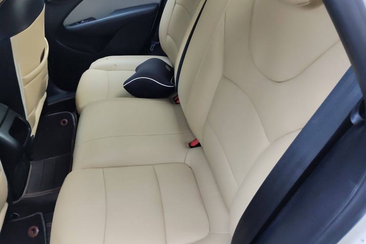 Used Fiat Viaggio 2015 1.4T Automatic Enjoyment Edition Interior 4
