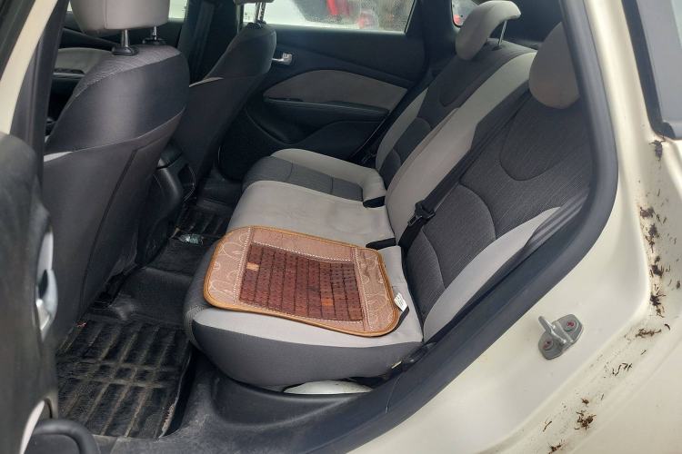 Used Fiat Viaggio 2015 1.4T Automatic Enjoyment Edition Interior 4