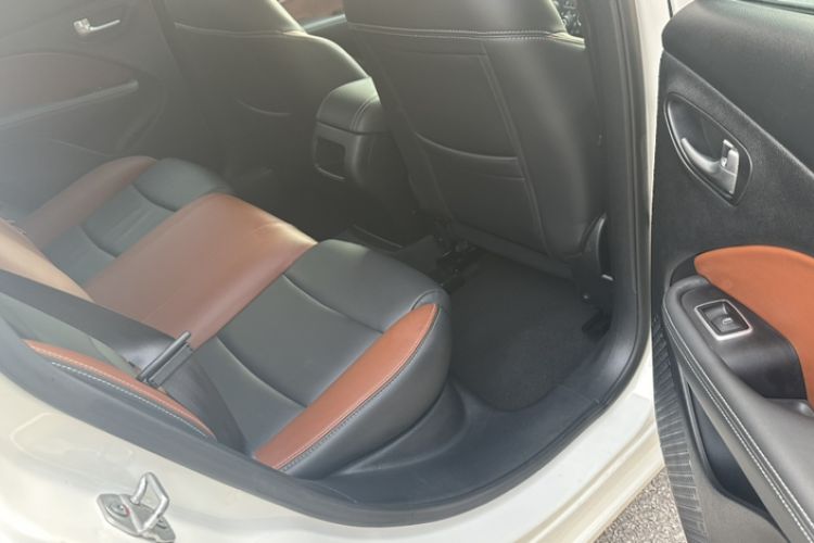 Used Fiat Viaggio 2015 1.4T Automatic Jingxiang Edition Interior 5