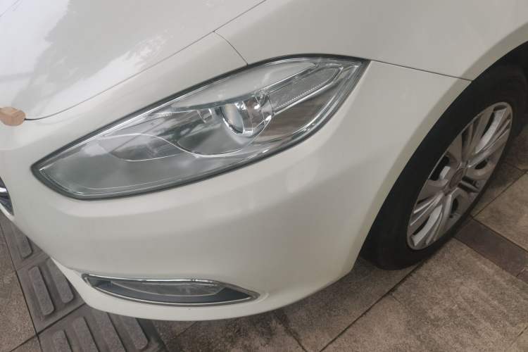 Used Fiat Viaggio 2015 1.4T Automatic Jingxiang Edition Left Front Headlight