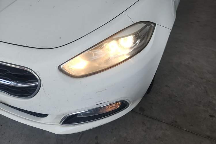 Used Fiat Viaggio 2015 1.4T Automatic Jingxiang Edition Left Front Headlight