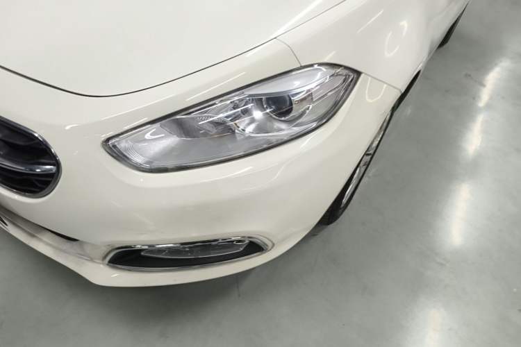 Used Fiat Viaggio 2015 1.4T Automatic Jingxiang Edition Left Front Headlight