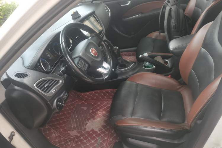 Used Fiat Viaggio 2015 1.4T Automatic Jingxiang Edition Left Front Seat