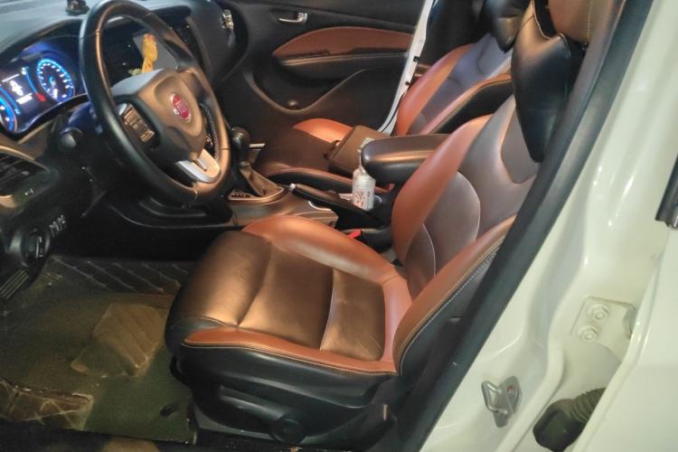 Used Fiat Viaggio 2015 1.4T Automatic Jingxiang Edition Left Front Seat