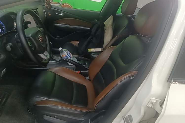 Used Fiat Viaggio 2015 1.4T Automatic Jingxiang Edition Left Front Seat