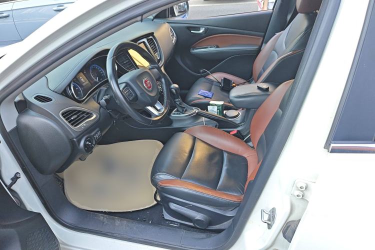 Used Fiat Viaggio 2015 1.4T Automatic Jingxiang Edition Left Front Seat