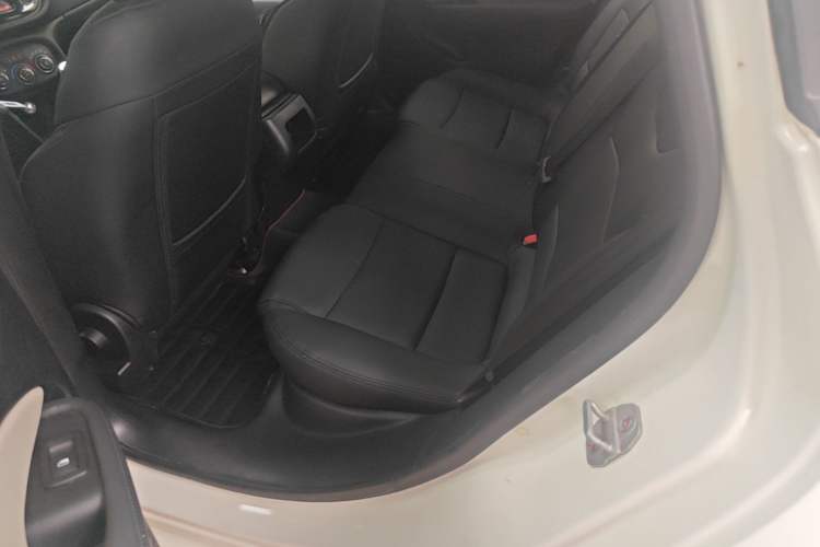 Used Fiat Viaggio 2015 1.4T Manual Enjoyment Edition Left Rear Seat