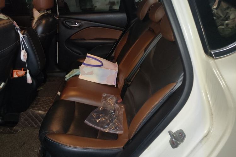 Used Fiat Viaggio 2015 1.4T Automatic Jingxiang Edition Left Rear Seat