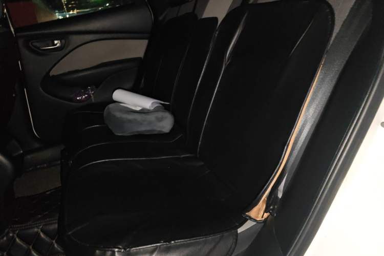 Used Fiat Viaggio 2015 1.4T Manual Enjoyment Edition Left Rear Seat