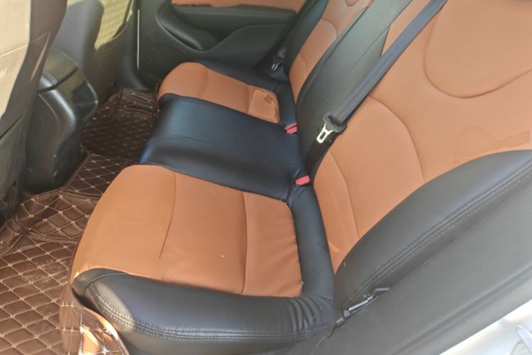 Used Fiat Viaggio 2015 1.4T Automatic Enjoyment Edition Left Rear Seat