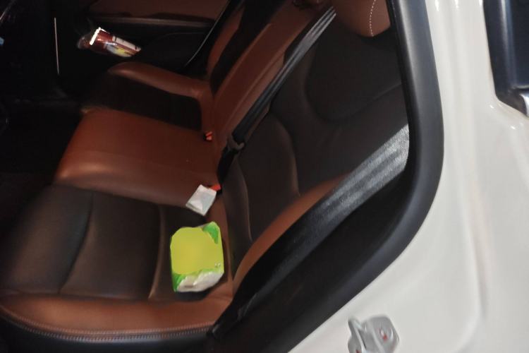 Used Fiat Viaggio 2015 1.4T Automatic Jingxiang Edition Left Rear Seat