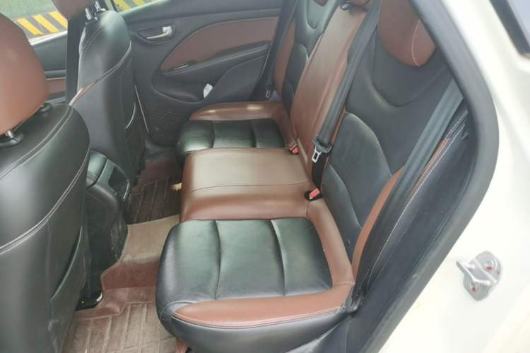 Used Fiat Viaggio 2015 1.4T Automatic Jingxiang Edition Left Rear Seat