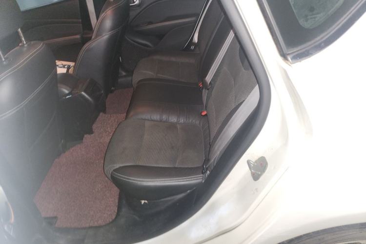 Used Fiat Viaggio 2015 1.4T Automatic Luxury Edition Left Rear Seat