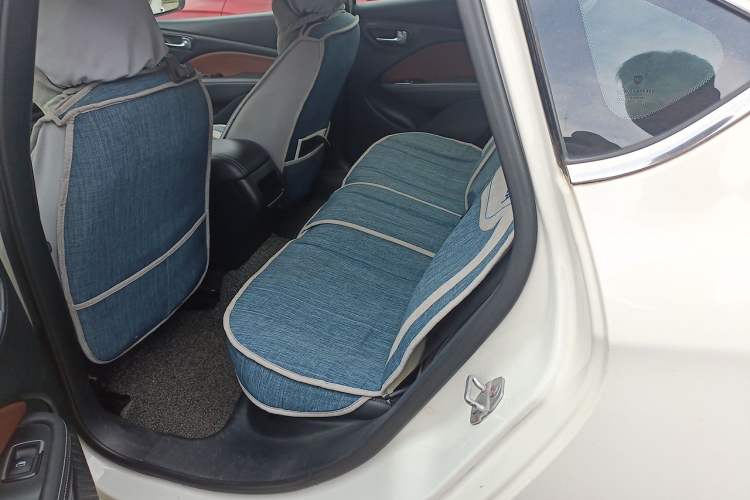 Used Fiat Viaggio 2015 1.4T Automatic Jingxiang Edition Left Rear Seat