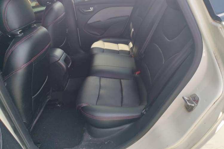 Used Fiat Viaggio 2015 1.4T Automatic Enjoyment Edition Left Rear Seat