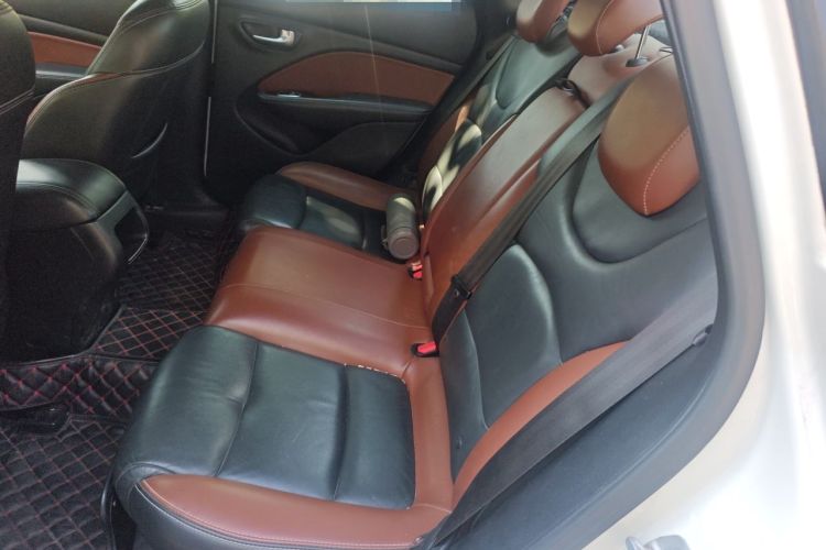 Used Fiat Viaggio 2015 1.4T Automatic Jingxiang Edition Left Rear Seat