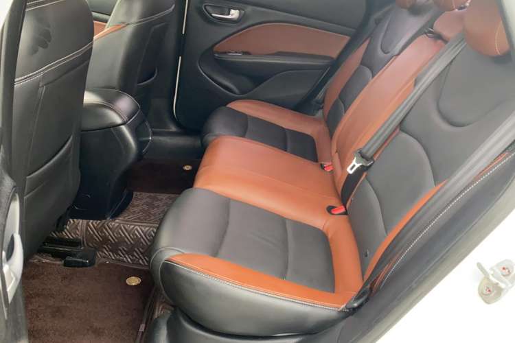 Used Fiat Viaggio 2015 1.4T Automatic Jingxiang Edition Left Rear Seat