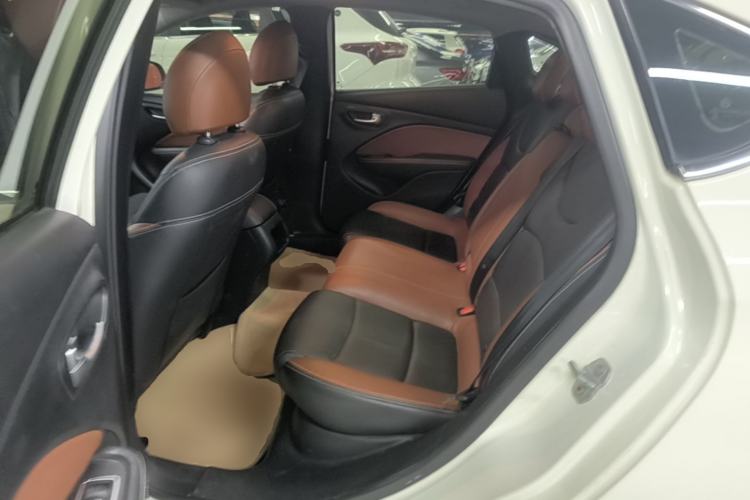 Used Fiat Viaggio 2015 1.4T Automatic Jingxiang Edition Left Rear Seat