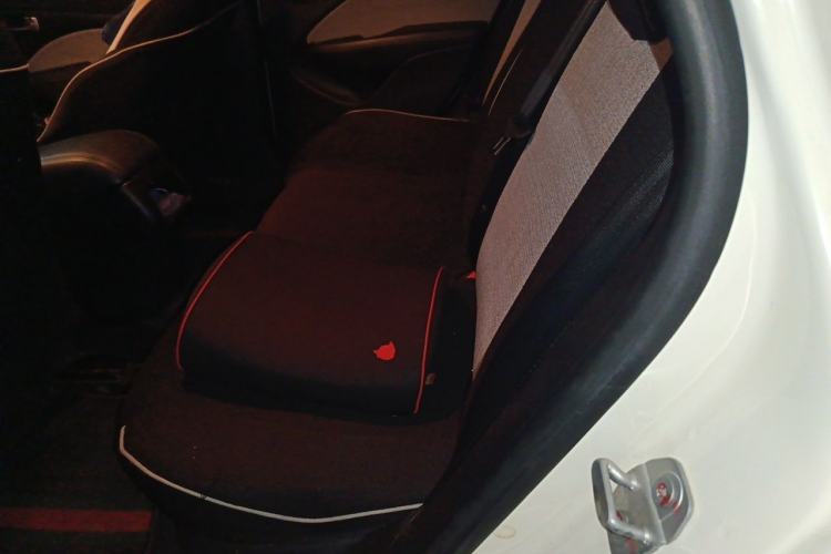 Used Fiat Viaggio 2015 1.4T Manual Enjoyment Edition Left Rear Seat