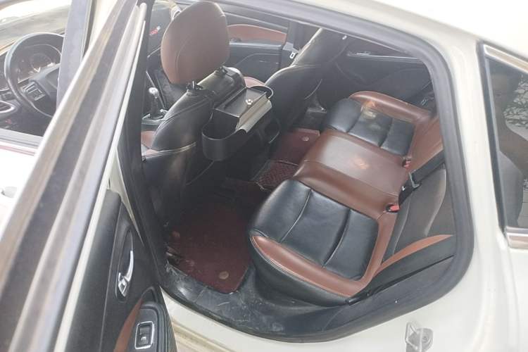 Used Fiat Viaggio 2015 1.4T Manual Jingxiang Edition Left Rear Seat