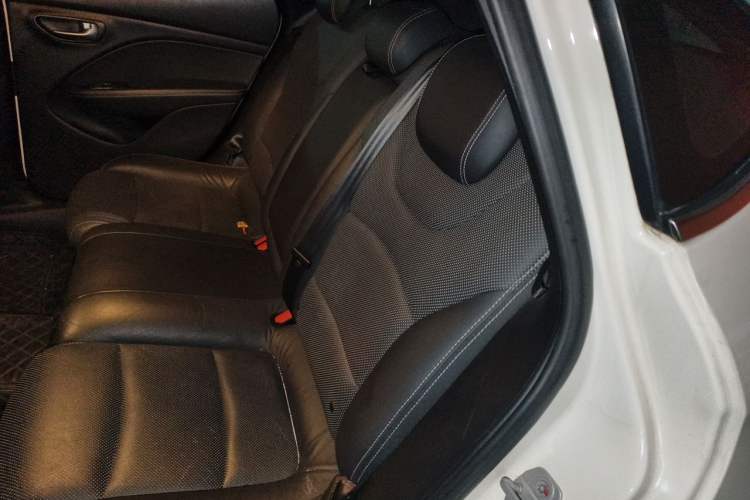 Used Fiat Viaggio 2015 1.4T Automatic Smart Edition Left Rear Seat