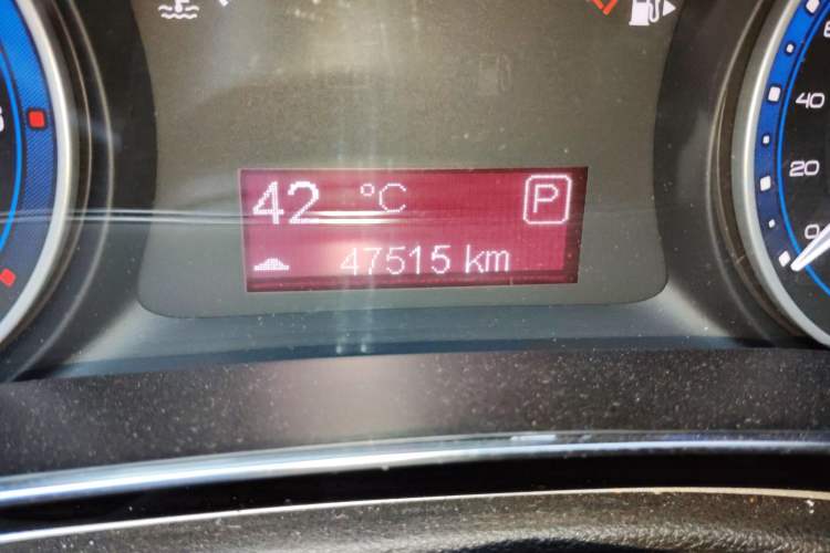 Used Fiat Viaggio 2015 1.4T Automatic Enjoyment Edition Odometer Close Up