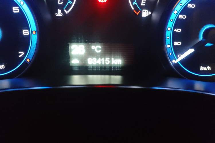 Used Fiat Viaggio 2015 1.4T Manual Enjoyment Edition Odometer Close Up